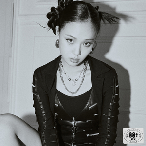 艾莉被❌❌爆乳无尽
