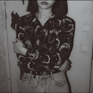 艾莉被❌❌爆乳无尽
