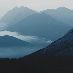 艾莉被❌❌爆乳无尽
